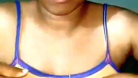 Beautiful brunette naked and amateur in sexy video