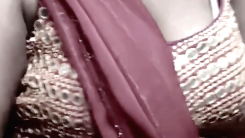 Sexy indian mature aunty kehna mina in a hot dress