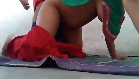 Busty brunette gets a handjob from a guy in the webcams vid