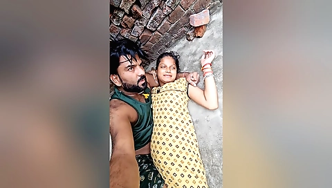 Indian girl takes a dude home to get off her in her pussy