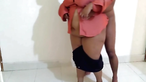 Indian girl gets her ass fucked in a big ass video
