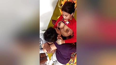 Indian brunette girl is doing a blowjob and a blowjob