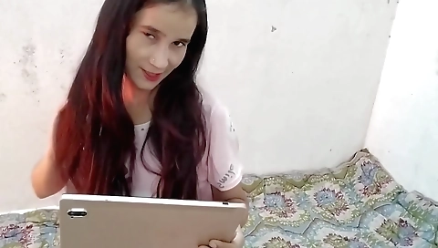 Sexy indian babe playing with her feet and getting naked