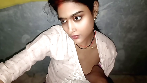 Amateur indian chick gets banged really hot in hot scenes