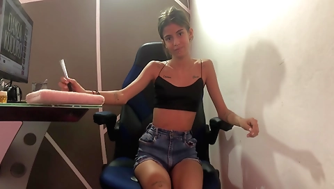 Amateur busty brunette gives a blowjob to a therapist