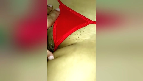 Indian girl gives me a massage and touches her pussy