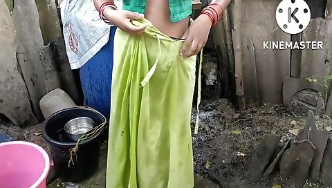 Anita Yadav Bathing Hot And Sexy Figures Beautiful Boobs