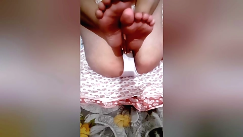 Amateur brunette in the cam seduces you with her huge tits