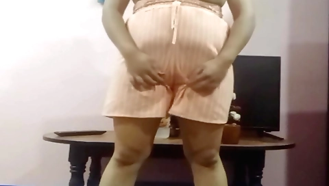 Indian babe masturbating on the cam for her sex life