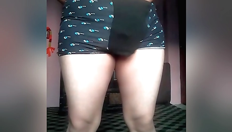 Hot solo girl takes her pussy and ass for creampie video