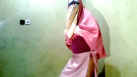 Indian solo female show off beautiful body and face