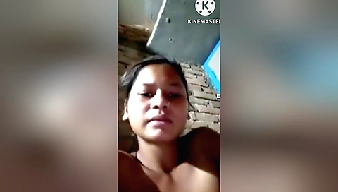 Indian girl fingers her pussy in amateur solo video
