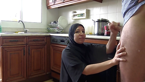 Cheating Muslim Woman With American Soldier In Detroit