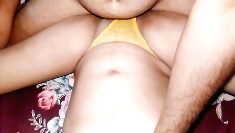 Indian hairy babe gets a great massage and gets her pussy stretched