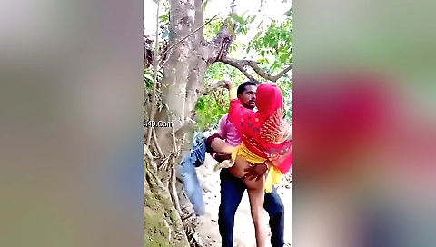 Today Exclusive- Desi Village Lover Outdoor Fucking 2