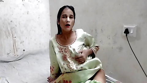 Indian solo video show and naked solo sex with her