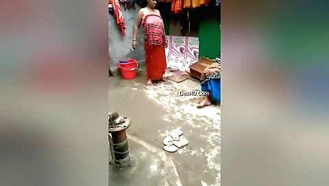 Beautiful indian bhabhi loves getting in the water outdoors