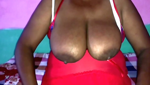 Amature brunette with huge boobs and big pussy fuck me