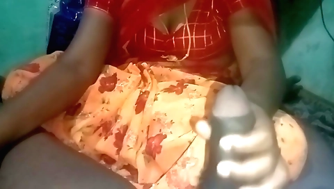 Indian chick with big tits gets her big tits fucked in a hot video