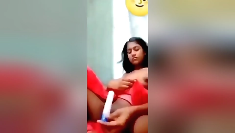 Brunette toy girl in amateur solo video with vibrator