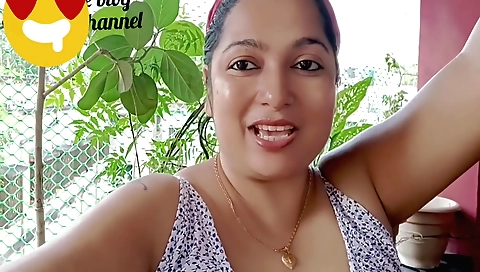 Big dick fucks a sexy brunette in a hot outdoor video