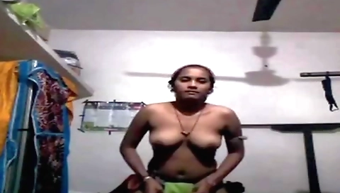 Indian babe shows her big tits in her amateur solo video