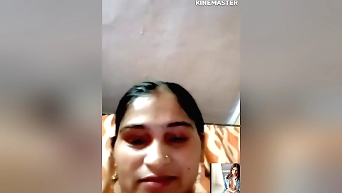 Indian beauty strips naked and shows her sexy body