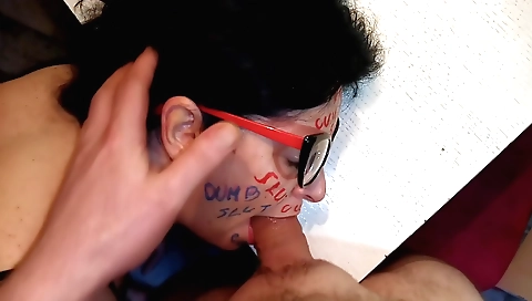 Brunette teen takes it in her mouth and then gives facial