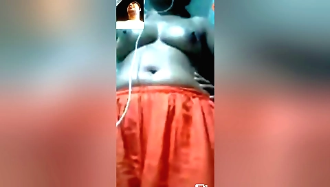 Indian teen with big boobs shows off her boobs on webcams