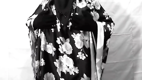 Indian solo 93d porn clip of a cute woman in a dress