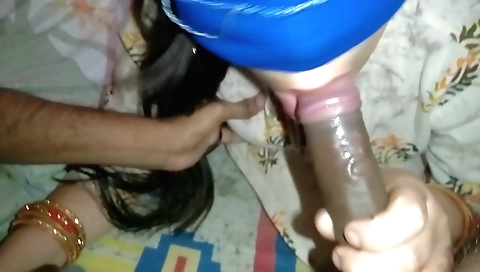 Indian amateur porn chick sucking her mouth on the camera