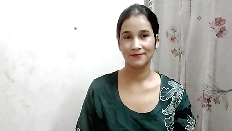 Islamic amateur video of a sexy girl playing with her pussy