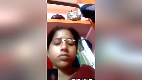 Indian brunette plays with her cunt in homemade solo video