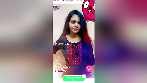 Boudi has a sexy hairy pussy in her solo porn clip