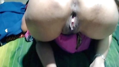 Amateur brunette with a sexy body is going to be fucked