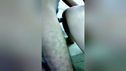 Indian amateur video showing hot chick sucking dick