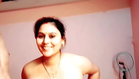 Busty brunette gets her boyfriend to fuck her in a romantic way