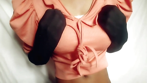 Indian girl with a gorgeous face plays with her pussy