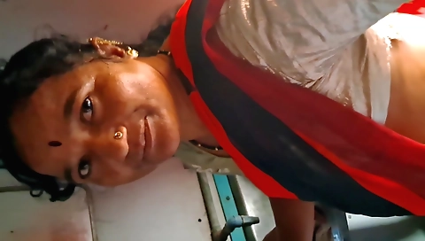 Indian amateur brunette with a very hot sex with her older stepmom