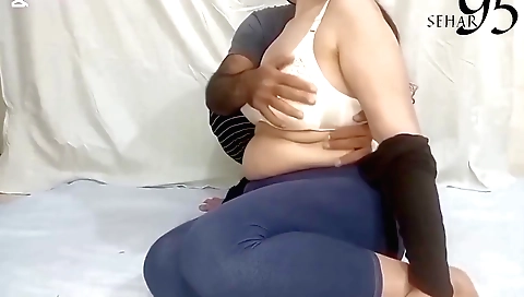 Indian teen gets fucked in bedroom in homemade porn