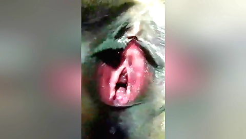 Amateur indian woman plays with her sexy ass and pussy