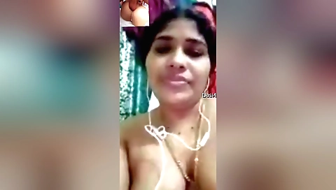 Bhabhi shows her gorgeous body and sexy titties  on the web cam