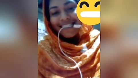 Today Exclusive- Desi Boudi Shows Her Boobs And Pussy 2