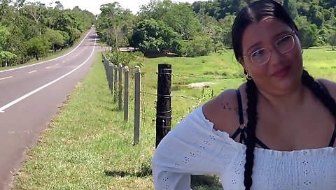 Hot amateur brunette fucking her asshole on the road