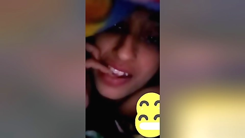 Today Exclusive-desi Bhabhi Shows Her Boobs And Pussy