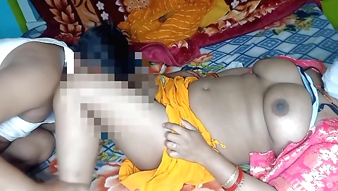 Indian brunette in her bhabhi got fucked by a dude